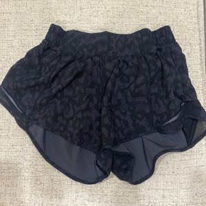 Lululemon Hotty hot shorts